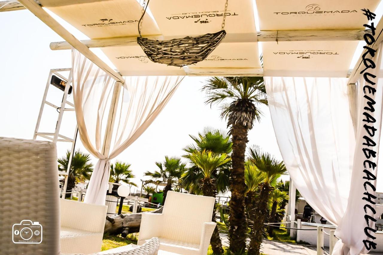 Torquemada Beach Club Margherita Di Savoia Exterior foto