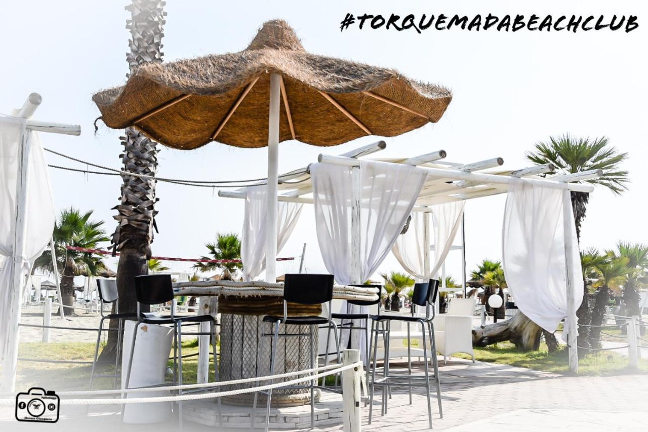 Torquemada Beach Club Margherita Di Savoia Exterior foto